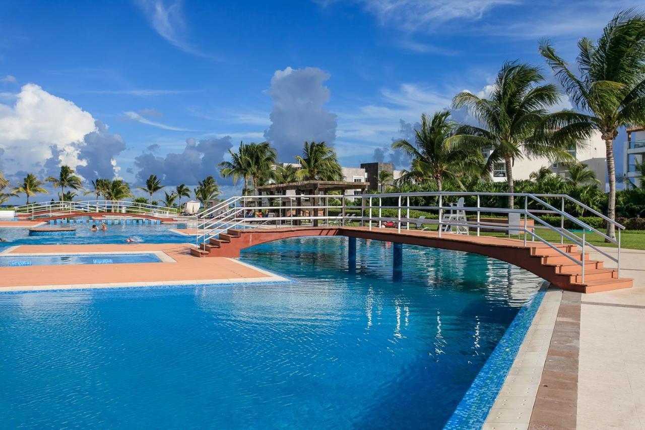 Relaxing 2 Bedroom With Jacuzzi, Terrace And Beach Club Apartamento Playa del Carmen